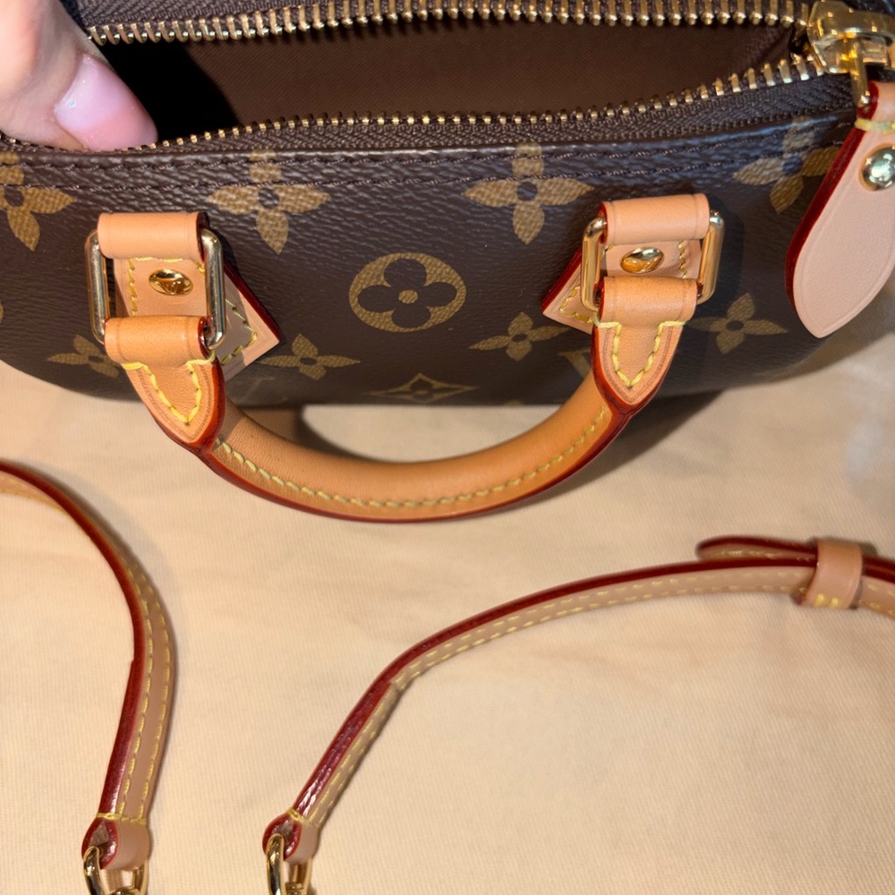 Louis Vuitton Nano Speedy - Picture 7 of 15